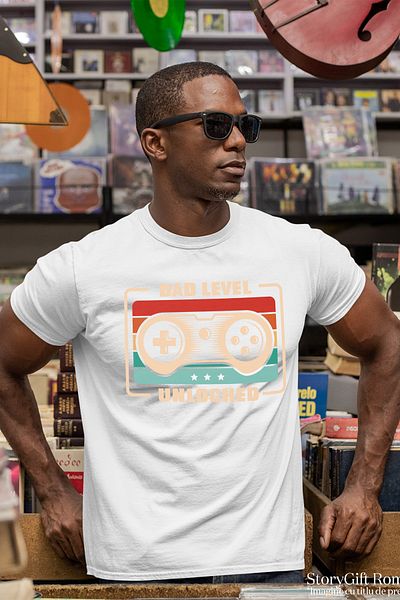 StoryGift Romania Men's T-shirt With Dad Level Unlocked Message, Play Station Controller, Future Dad, By Stg Families