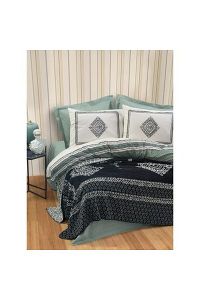 Cotton Box 5-piece bedding set, linen and blanket, Cotton Box, Hardy Green