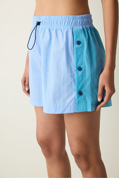 Penti Mehrfarbige Shorts mit verstellbarer Taille und Knopfdetail