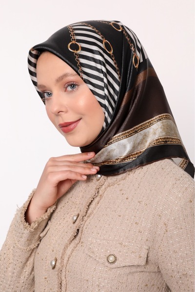 Levidor Geometric Chain Pattern Sparkling Crystal Scarf