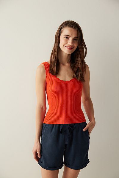 Penti Knitwear Red Top - Edge Detail