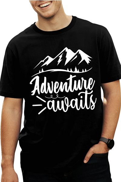 StoryGift Romania Men's T-shirt with mountain landscape and the message "Adventure awaits" - adventure awaits with STG prints