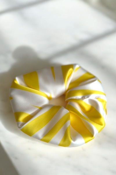 pistore Сатинована гумка для волосся з жовтим зебра-візерунком