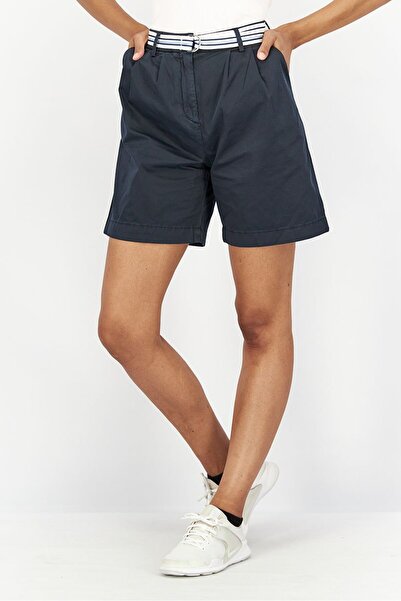 Tommy Hilfiger شورت نسائي سادة بأربعة جيوب وحزام، أزرق داكن