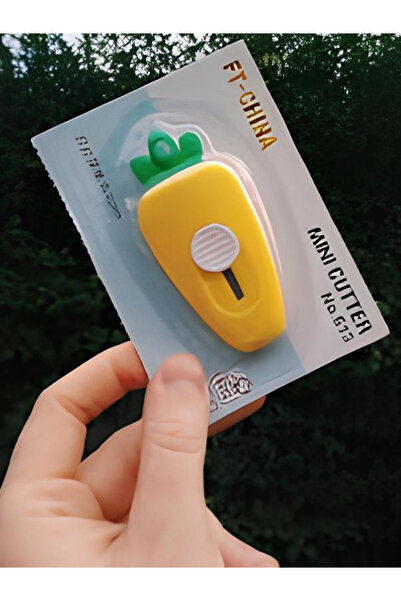Ceylan Kırtasiye Kawaii Havuç Şekilli Mini Maket Bıçağı Falçata Sarı (1 Adet)
