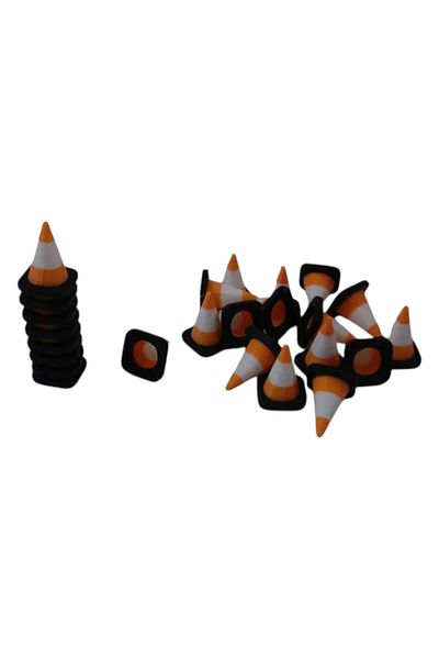 ERT06 Mini Traffic Cone Set – 1/76 Scale - 24 Pieces - Collectible Decorative Pontoon