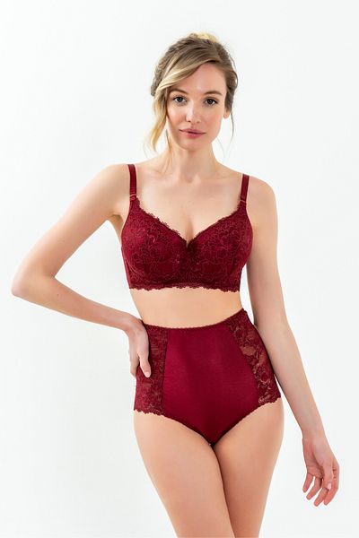 Magic Form Elegant Lace Half Supported Gathering Bra