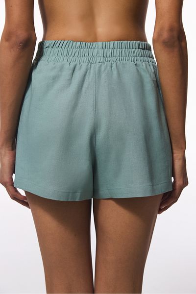Penti Hellgrüne Mini-Shorts aus natürlichem Leinen