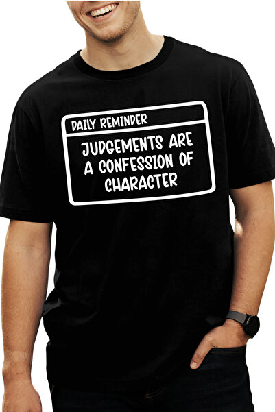 StoryGift Romania Tricou bărbătesc cu text care afirmă că judecățile sunt o m...