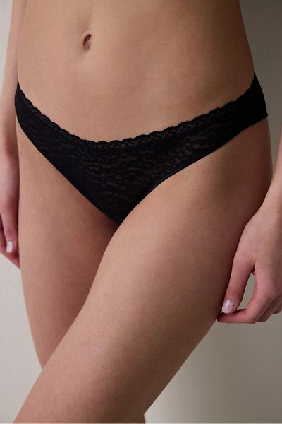 Penti Einfache brasilianische schwarze Höschen in V-Form mit Spitze
