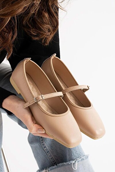 AYAKCİTY Kadın Natural Tokalı Kemer Bantlı Babet Günlük