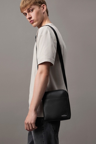 Calvin Klein MONO LOGO REPORTER 18 Erkek Çapraz Çanta LV04G3014G-UB1