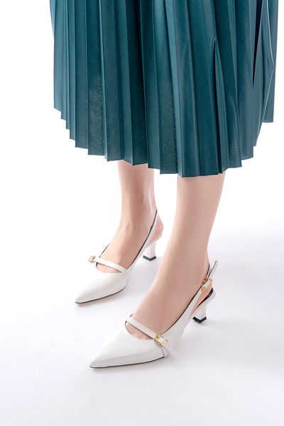 Moda Asmira H-470 White Patent Leather Hard Hat Buckle Open Back Daily Women's Sandals