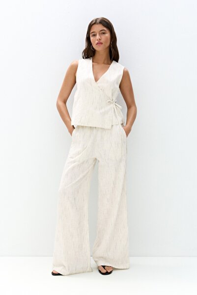 Pull & Bear بلوزة متقاطعة مخططة ريفية