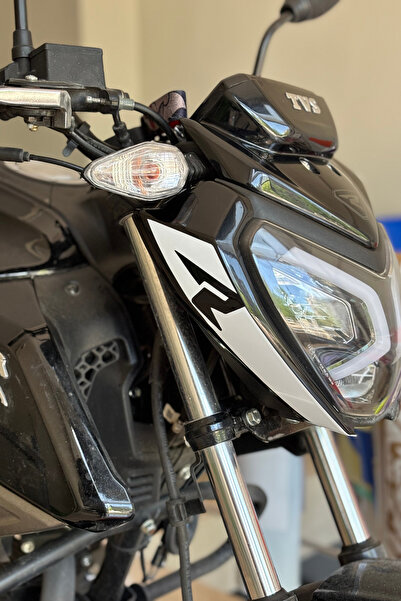 Banxtre TVS Raider için R Logolu Far Kaşı Detay Sticker Etiket (Sağ ve Sol)