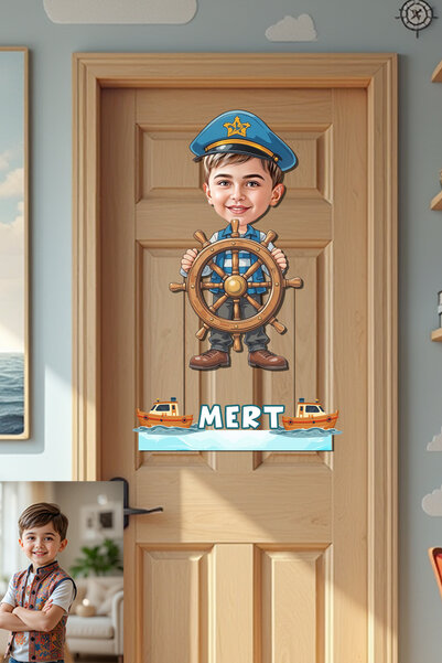 Lotus Digital Kişiye Özel Kaptan Karikatür Tasarımlı Ahşap Kapı Süsü