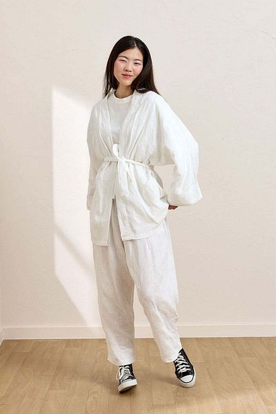 Ceylan Otantik White Scalloped Muslin Short Kimono