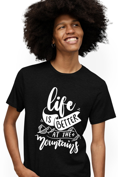 StoryGift Romania Men's T-shirt with the text "Life is better in the mountain...