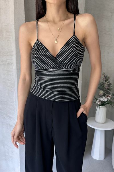 Fav Style Γυναικεία μπλούζα με διπλό γιακά με λουράκι, ασημί, μαύρη