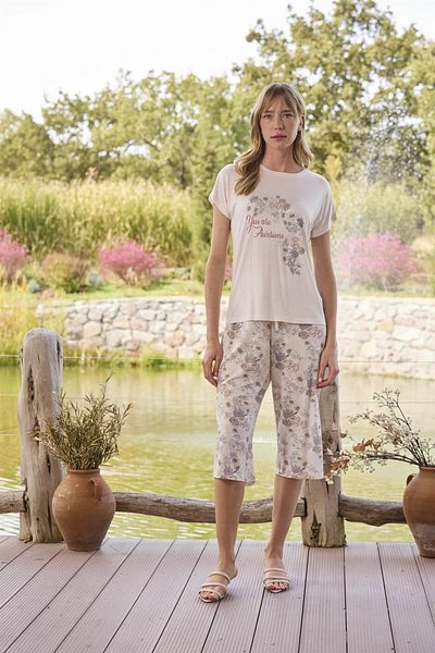MONAMİSE Floral Patterned and Printed "You Are Awesome" Capri Set