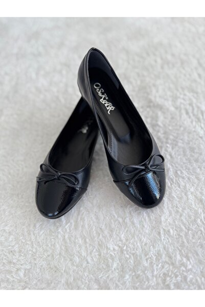 Oskar Yuvarlak Burun Fiyonk Flora Siyah