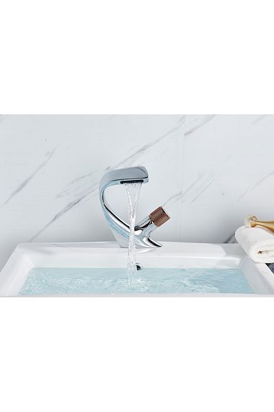 Blackswan Design Baterie chiuveta baie, Blackswan, Tip cascada M46, model crom/ rose gold, dimensiune 19 cm