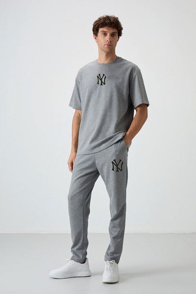QWIM Gray Tracksuit Tee Set Nnnyyy