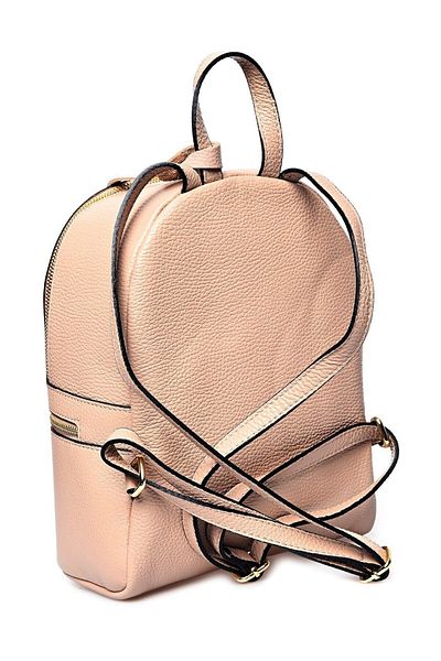 Carla Ferreri Batoh 
 100% hovězí kůže 
 Horní zapínání na zip 
 Přední kapsa na zip 
 Rozměry (L) 29x23x10 cm 
 Rukojeť: 19,5 c
