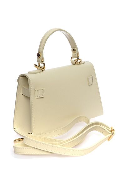 Carla Ferreri Crossbody táska 
 100% tehénbőr 
 Elülső fém csattal záródó 
 Belső cipzáras zseb 
 Méretek: 14,5x19x7