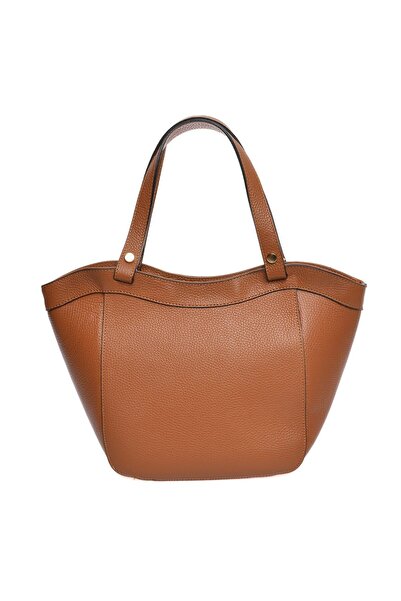Carla Ferreri Handbag
100% cow leather
Top zip closure
Internal zip pocket
Dimensions : 22x29x13 cm
Handle: 38 cm