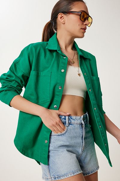 Happiness İstanbul Dunkelgrüne saisonale Gabardine-Hemdjacke mit Druckknopfverschluss für Damen SA00043