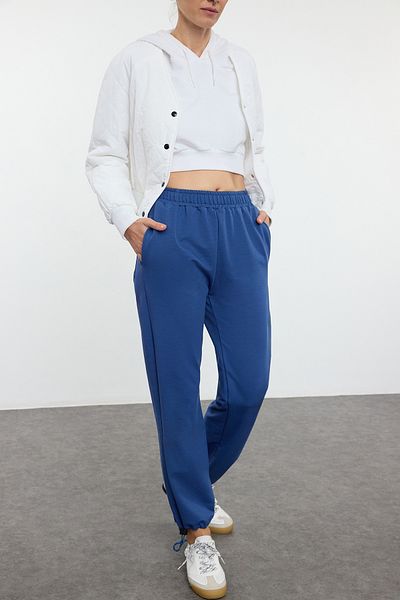 Edit by Trendyol Πλεκτό παντελόνι Indigo Straight - TEDAW25EA00013 με λεπτομέρεια αξεσουάρ StoppEr
