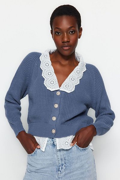 Trendyol Collection Indigó V-nyakú kötöttáru Crop kardigán - Garni részletekkel TWOAW24HI00221