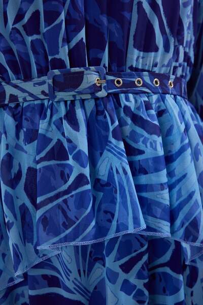 Trendyol Modest Saks Chiffon bélésű szőtt virágos ruha TCTSS25EB00097