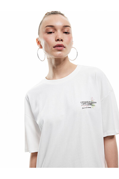 Koton Μπλουζάκι με άνετη εφαρμογή από βαμβακερό κοντό μανίκι με λαιμόκοψη με ...