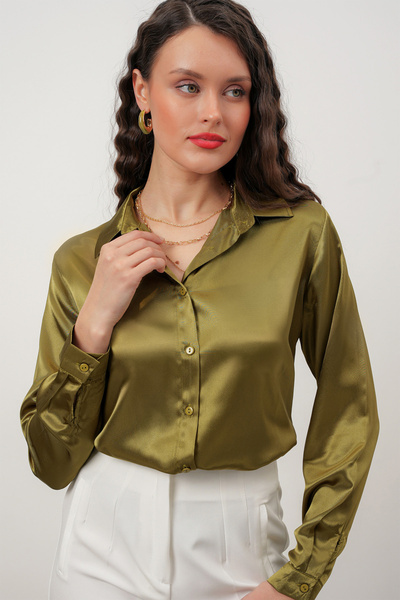 Merterium Dámská khaki saténová košile s velkým rozsahem velikostí