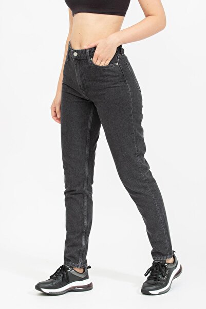 Calvin Klein MOM JEAN Kadın Denim Jeans J20J223636-1BZ