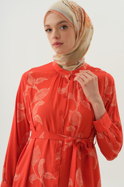 Tuğba Hakim Yaka Büzgülü Floral Yaprak Desenli Tunik - Mercan