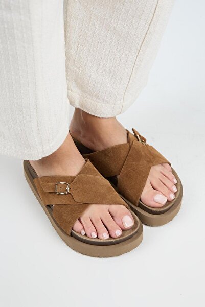 Manijero Dámské pantofle Trebol z pravé kůže s křížovou přezkou