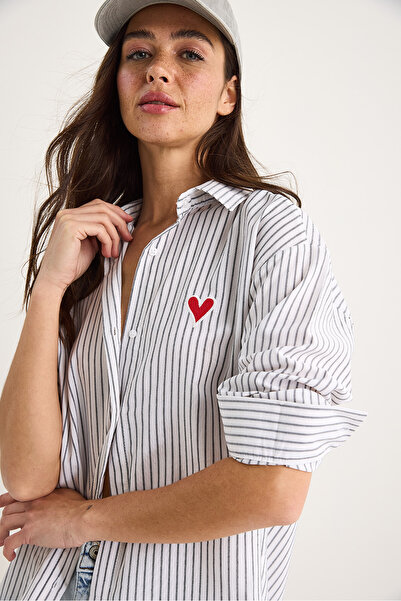 Bianco Lucci Women's Embroidery Heart Embroidered Striped Shirt 60221016