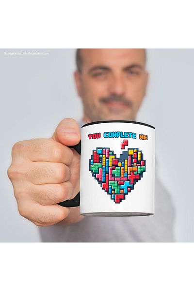 StoryGift Romania Cana cu o inima formata din piese ale jocului Tetris cu mesajul "You complete me, Cu Maner Negru
