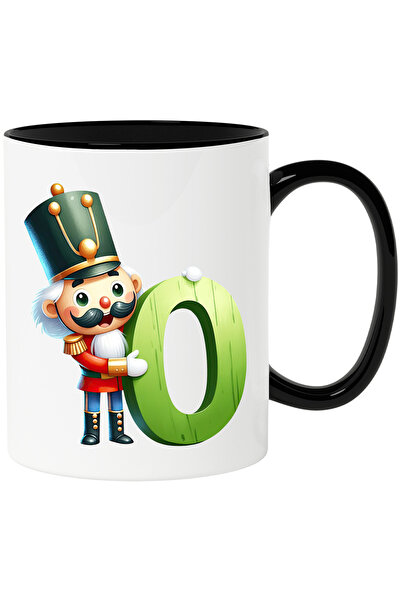 StoryGift Romania Cana cu un spargator de nuci care tine litera "O" | ilustra...