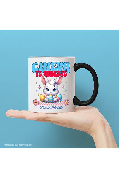 StoryGift Romania Cana cu Iepure Alb Cu Ochii Albastru oua Colorate Text Cineva Te Iubeste Paste F, Cu Maner Negru