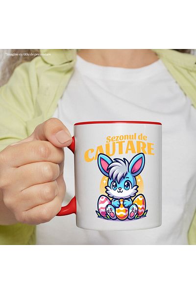 StoryGift Romania Cana cu Iepure Albastru Cu Freza Si Oua Colorate De Paste Text Sezonul De Cautar, Cu Maner Rosu