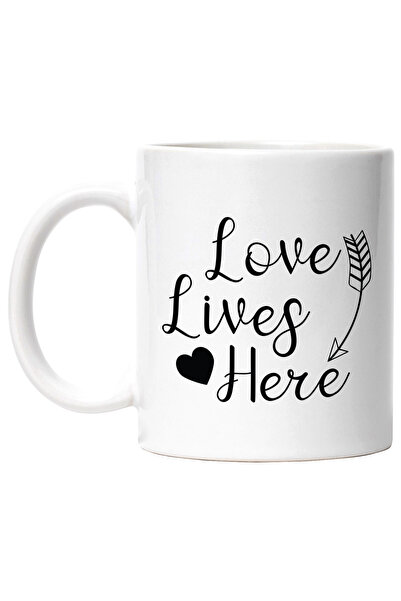 StoryGift Romania Cana cu o inimioara si textul in engleza "Love lives here" ...