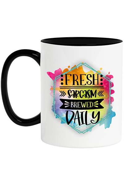 StoryGift Romania Cana cu mesajul "Fresh sarcasm brewed daily", ilustratie, a...