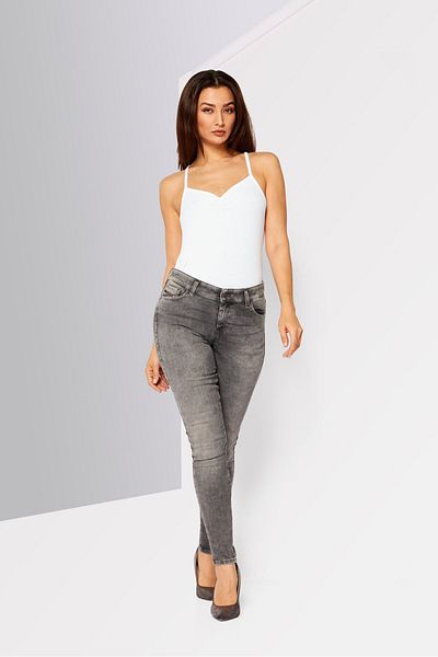 Diesel Women Slandy Super Skinny Stretchable Washed Denim Jeans, Grey