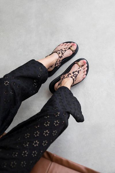 STRASWANS Mixed Women's Flip Flops Leather Sandals Leopard