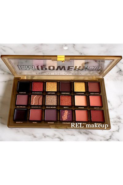 real beauty 18-Color Eyeshadow Palette – Create Endless Looks