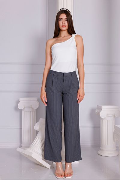 LA PANTE Straight Stitch Front Pleated Trousers